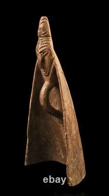 Proue de pirogue, canoe prow, murik lakes area, papua new guinea, oceanic art