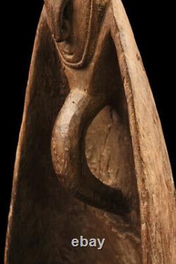 Proue de pirogue, canoe prow, murik lakes area, papua new guinea, oceanic art