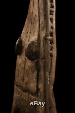 Proue de pirogue, canoe prow, sepik river, papua new guinea