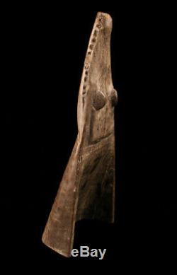 Proue de pirogue, canoe prow, sepik river, papua new guinea