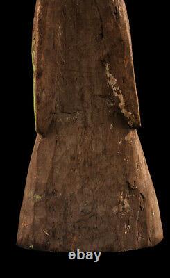 Proue de pirogue, canoe prow, sepik river, papua new guinea