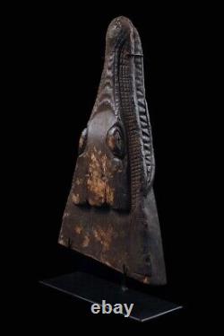 Proue de pirogue, canoe prow, sepik river, papua new guinea, tribal art