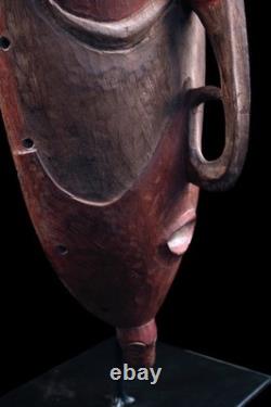 Spirit mask, oceanic art, tribal art, Oceania, Papua New Guinea, sculpture 72 cm