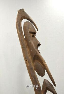 Statue Papua New Guinea Hook One Leg Figure