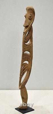 Statue Papua New Guinea One Leg Yipwon Statue