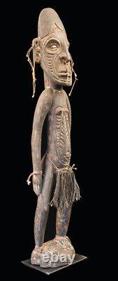 Statue d'ancêtre, ancestor carving, sepik river, oceanic art, papua new guinea