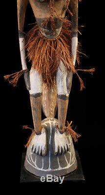 Statue d'ancêtre du sépik, sepik ancestor carving, oceanic art, papua new guinea