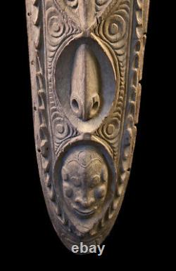 Tête de tambour, Slit gong drum's head, oceanic art, papua new guinea