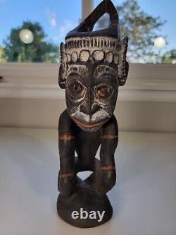 VTG Papua New Guinea Carved Figure Statue MAN Kneeling with Horns White Face