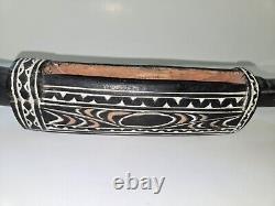 Vintage Papua New Guinea Hand-Carved Ceremonial Garamut Crocodile Slit Drum