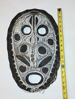 Vintage Papua New Guinea Hand Carved Mask Large 17
