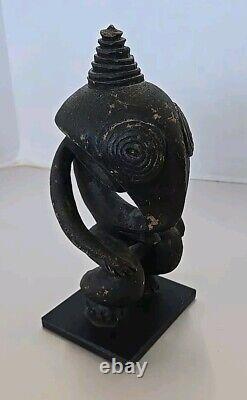 Vintage Papua New Guinea Hand Made Carved Wood Tribal Art Figurine Metal Base