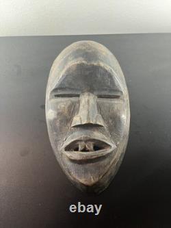 Vintage Papua New Guinea Tribal Hanging Mask