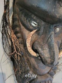 Vintage Sepik River Papua New Guinea Tribal Mask Carved Wood Art