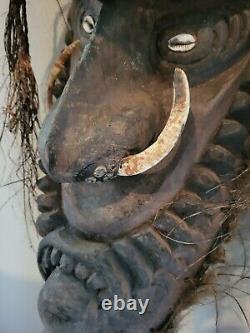 Vintage Sepik River Papua New Guinea Tribal Mask Carved Wood Art