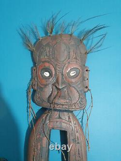 Vintage Tribal wood carving from Papua New Guinea. Bilum or food hook