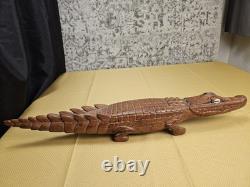 Vtg Handcraved Papua New Guinea Wood Carved Alligator Sculpture 22
