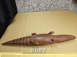Vtg Handcraved Papua New Guinea Wood Carved Alligator Sculpture 22