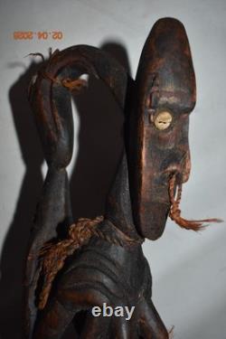 Well Used Papua New Guinea Bird And Man Roof Spire, 18 1900s