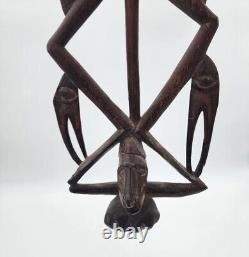 Wood Sculpture Two Figures Squatting Position Tribal Papua New Guinea 8x22