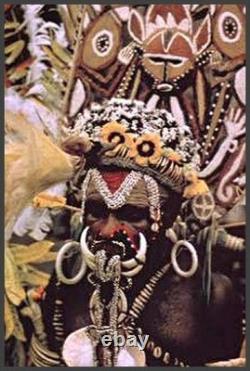 Wow! Papua New Guinea Ritual Jaw Bone, Feather Necklace, 26 Overall 1900s