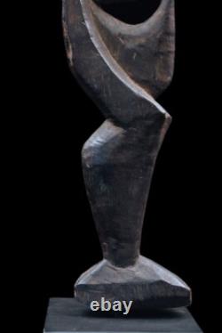 Yipwon cult figure, karawari river, papua new guinea, oceanic art, art océanien