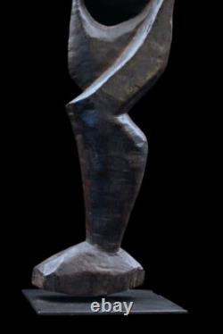 Yipwon cult figure, karawari river, papua new guinea, oceanic art, art océanien
